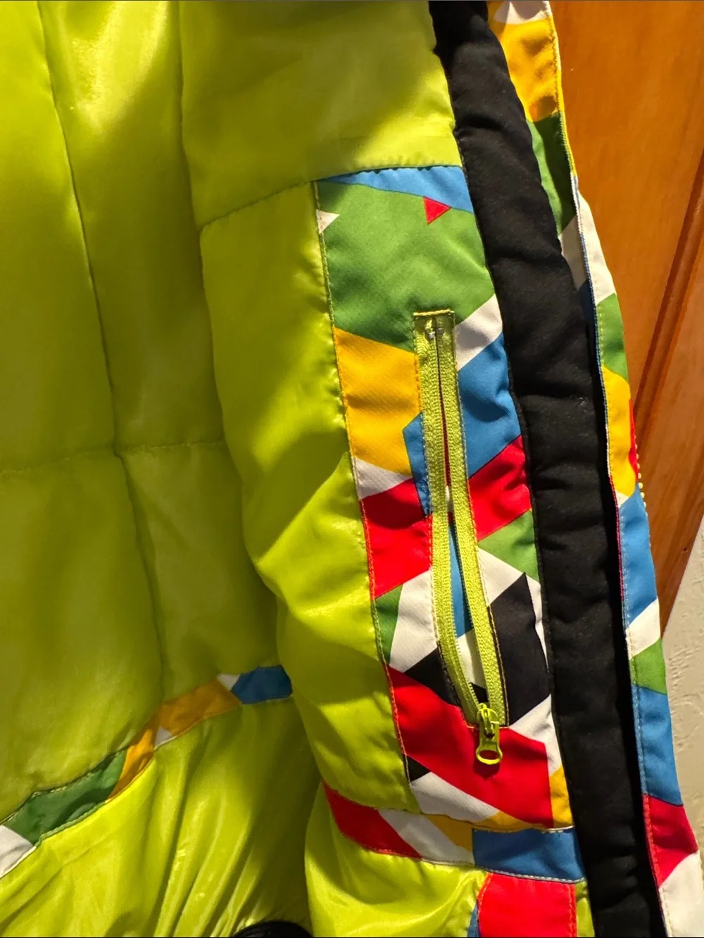 Wild Snow Multi-Color Geometric Ski Snowboard Jacket - Youth XL